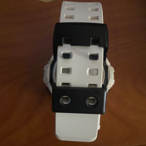 White G Shock watch good condition lifetime battery water resistant - Picture 4 of 5